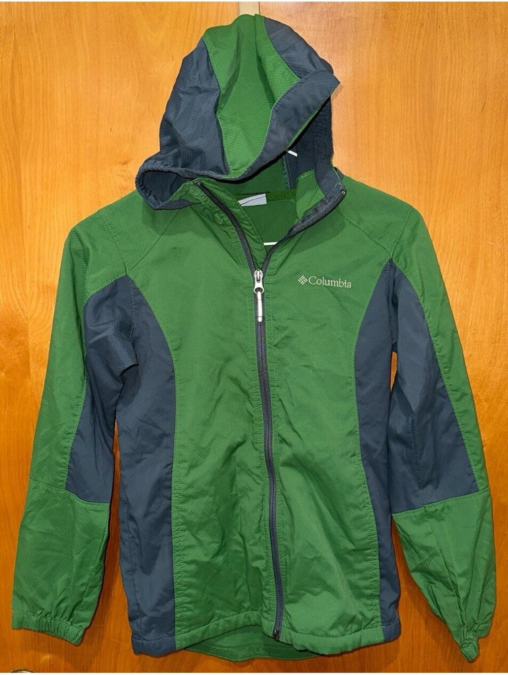 Columbia Omni shield thin jacket size medium 10/12 Green / Blue